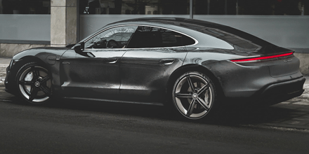 Geluidsmerk van Porsche en een mediterende kabouter